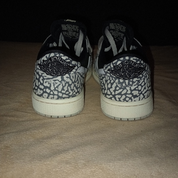 SALE !!!!Air Jordan 1 low OG Black Cement Mens 6.5 or women's size 8 - Picture 7 of 11